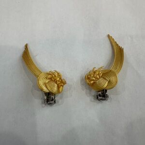 Vintage Gold Colored Clip-On Earrings